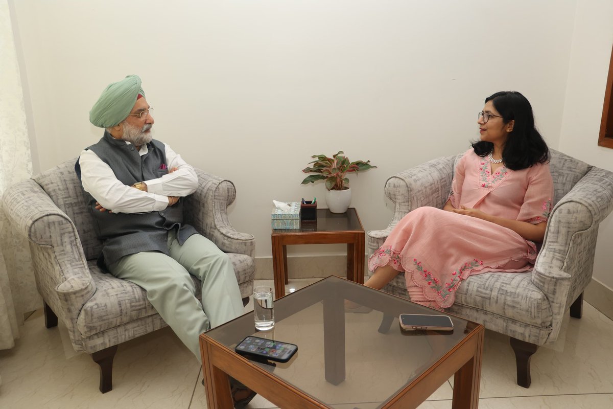 SwatiJaiHind's tweet photo. Had the honour of calling on the Hon’ble Lieutenant Governor of Delhi, Sardar Taranjit Singh Sandhu ji today.

We had a productive discussion on key issues concerning Delhi, including women’s safety, cleanliness and infrastructure development. Delhi stands to greatly benefit from his vast diplomatic experience, proactive leadership, and deep commitment to governance.

I look forward working under his esteemed guidance for the progress and welfare of Delhi.
Jai Hind!

@SandhuTaranjitS @LtGovDelhi