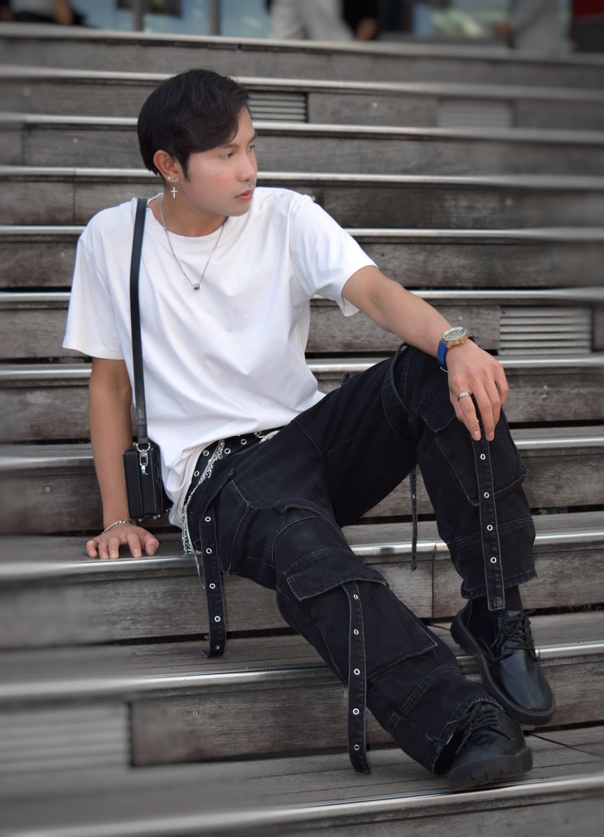 KosalRous43645's tweet photo. មេីលធ្វេីប្ដូរពីបាក់ទឹកចិត្តមកបាក់ស្រទ្បាញ់ខ្ញុំម្ដងមេីល🤍✨😚
#rouskosal #japan #nagoya #gifu #modeling #handsome #photography
#កូនខ្មែរនៅជប៉ុន #fpy https://t.co/hXLQkag0tv