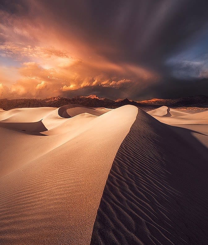 AyubAyubk78668's tweet photo. New to photography Start with natural light, a phone camera, and these 3 tricks: rule of thirds, leading lines, and negative space. Perfect shots take practice—keep shooting daily! https://t.co/TNgr6KOKJ3