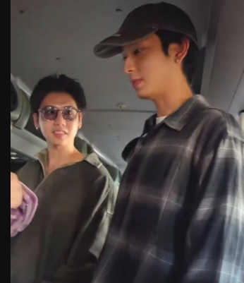 KeyTeaMeow's tweet photo. lol😂😂😂 proceed with caution cause jealous Ssings is here!! omg!! I love jealous Ssings 🥰🥰
#SingChimon https://t.co/VIVo4IDQ2K