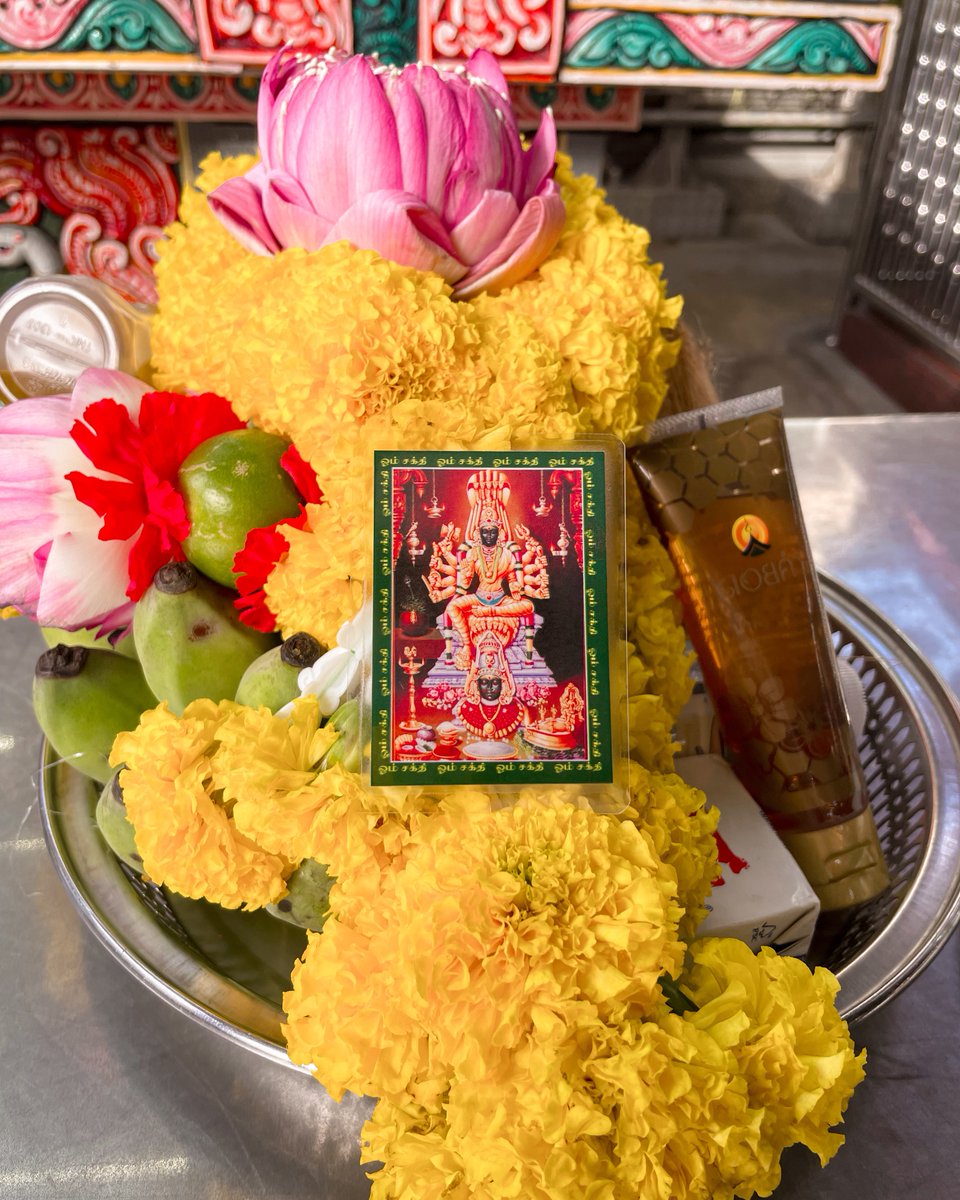 nicharm91's tweet photo. 💐🦋ฝากถวาย...วัดแขกสีลม
วันศุกร์ ที่ 19 มิถุนายน 2569🦋💐

✨🪷 ศุกร์ศักติ 🪷✨

💖 🔱 บริการที่รับฝาก 🔱 💖
🌟 อธิษฐานขอพรสิ่งที่ปรารถนา
🌟 ชุดที่ 1 : ถวายถาดเครื่องสักการะ, ดอกบัว, เติมน้ำมันตะเกียง
🌟 ชุดที่ 2 : ถวายดอกบัว 1 คู่ แด่พระแม่ลักษมี
🌟 ชุดที่ 3 : ถวายเนตร์เงิน/ทอง https://t.co/gS7f9oSBaM