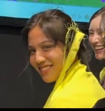 spanishlati's tweet photo. First day of the outing and she's already been through a lot 😭

EMIBONNIE OUTING 2026
#GMMTVOuting2026 #beonnnie #emibonnie https://t.co/vRrTWgkMeG