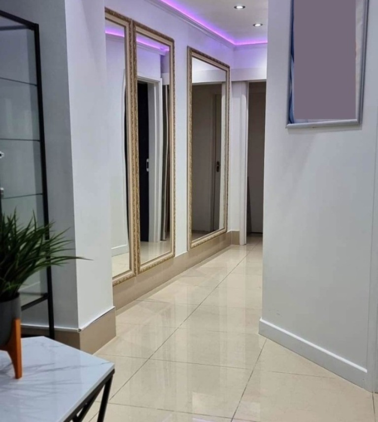 PaviourPS's tweet photo. REF: HB3182
AESTHETICS &amp; LASER BEAUTY CLINIC FOR SALE IN BERKSHIRE
INVESTMENT OPPORTUNITY–TOTALLY STAFF-RUN– 
TURNOVER £240,000 PER ANNUM - EBITA £50,000
£80,000 WORTH OF ASSETS &amp; MEDICAL-GRADE MACHINERY

PRIME HIGH STREET LOCATION WITHIN BERKSHIRE - £185,000 LEASEHOLD + SAV https://t.co/yIiTLPCVsQ