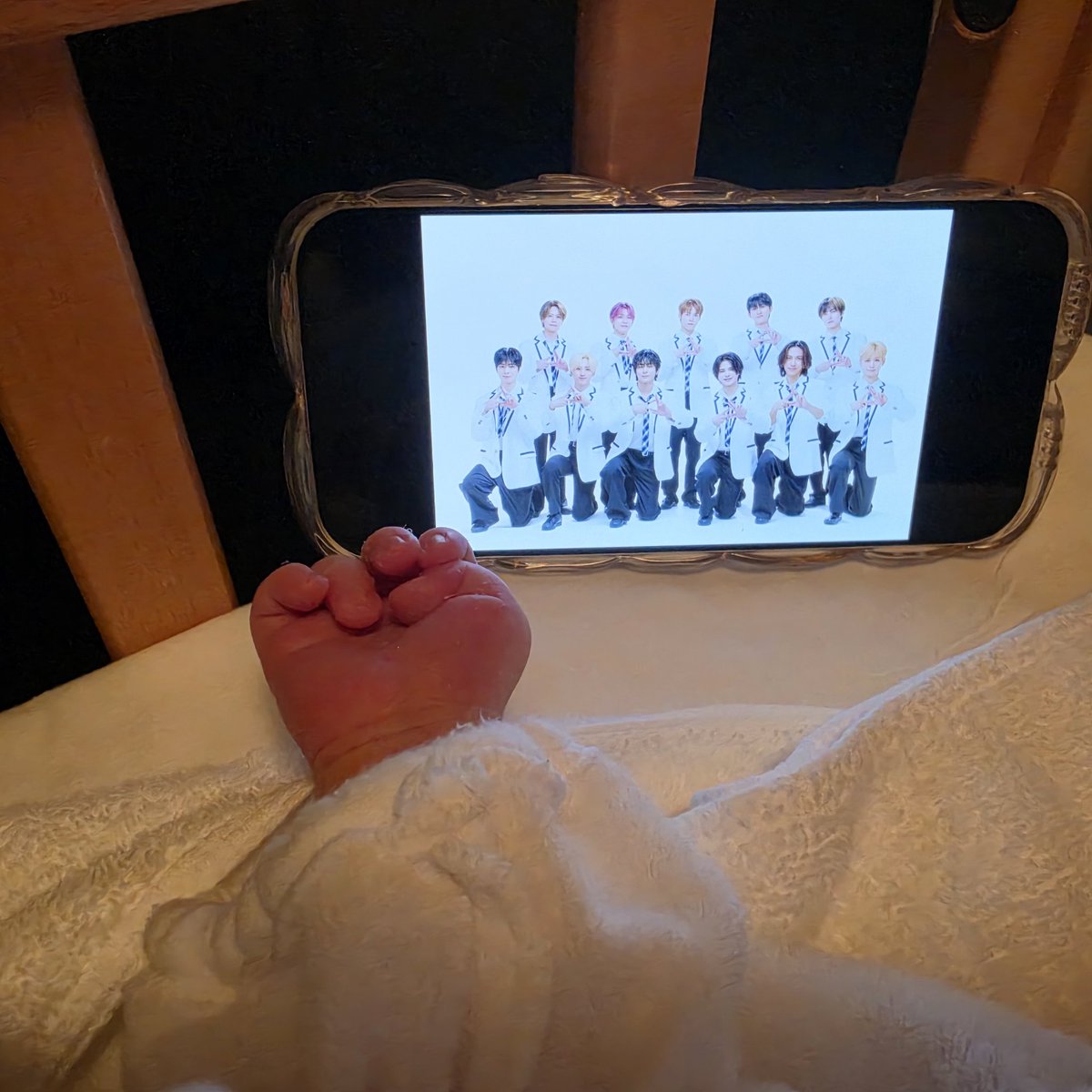 bd44ini_y's tweet photo. INIちゃん結成5周年のとっても大切な日に、第2子産まれてきてくれました😊✨
妊娠に伴って体調がずっと悪くて半年以上低浮上だったけど、これからまたINIちゃん達もたっくさん愛でていくので
MINI友ちゃん達仲良くしてね！💕 https://t.co/0qXwe3jz2f