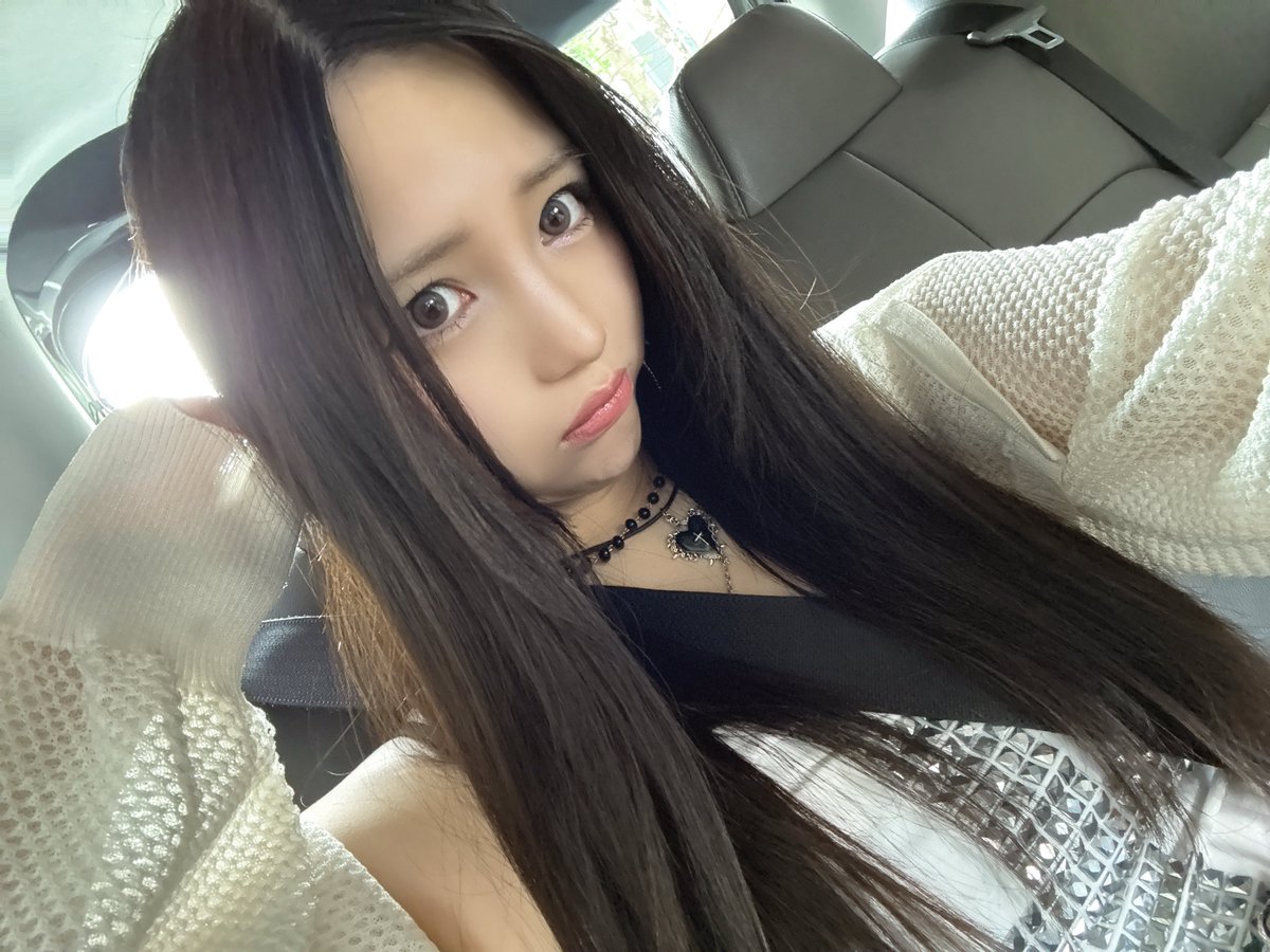 OoChiyuUoO's tweet photo. 平成メイク〜〜🌈☺︎💕 https://t.co/QJ0vCPyXI7