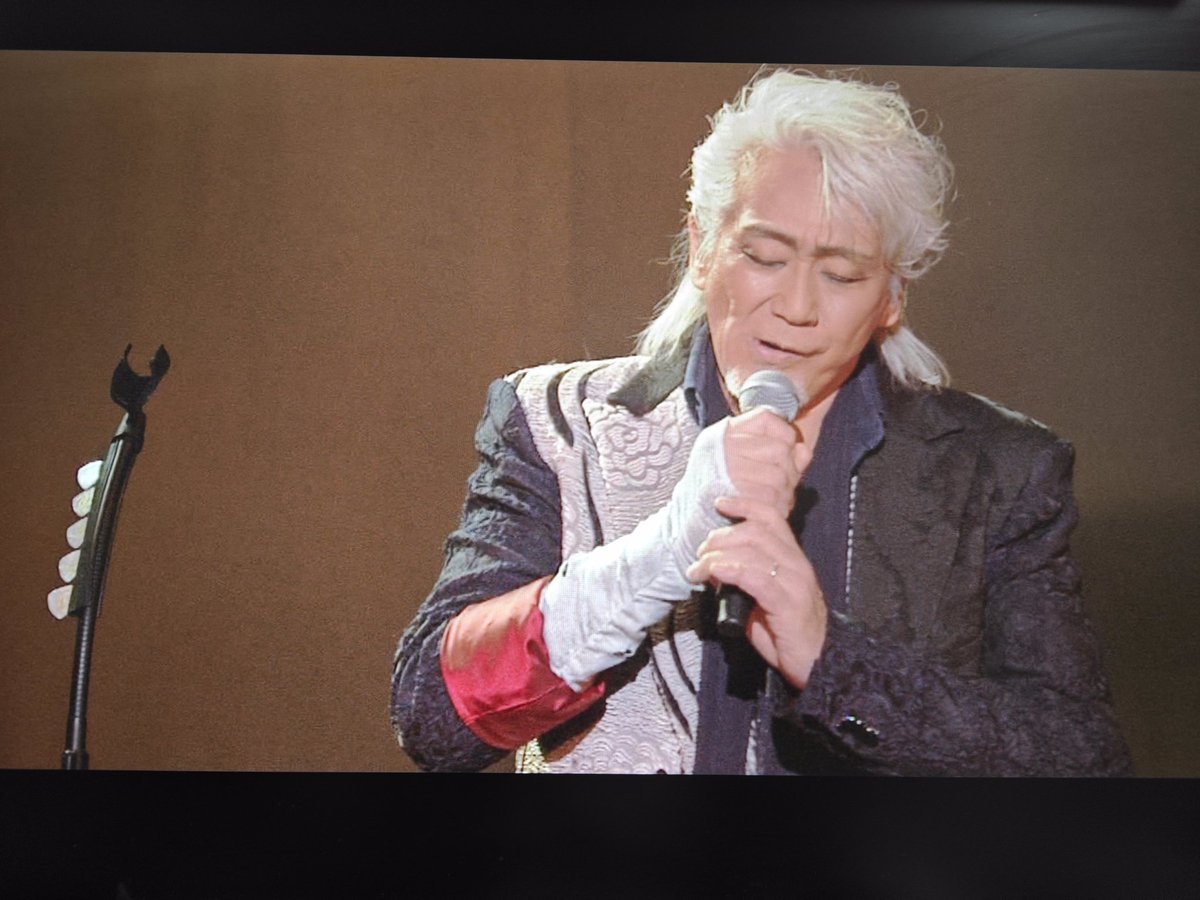 Code_Ice568's tweet photo. 久々に見ってなかった👀👀
アイラインがめっちゃ濃い🤣🤣

もう8年前か、初めて行ったコンサートはこの年のツアーだったな
しかも誕生日だし、あんないい席だった
エモい……🥹🥹🥹✨💕💕 https://t.co/0iQmO1evCx