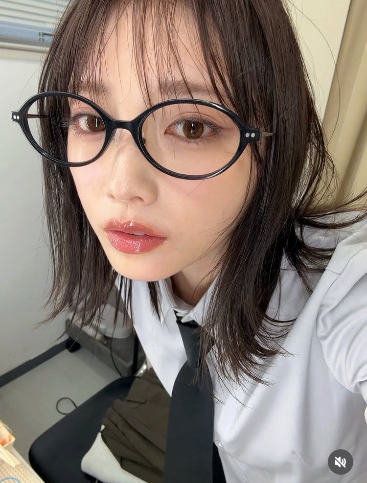 96neko65's tweet photo. よだちんの唇ブルンブルンやん！

めっちゃセクシーすぎる唇やん！

ちょーええやん！ https://t.co/8W17IDCjNG