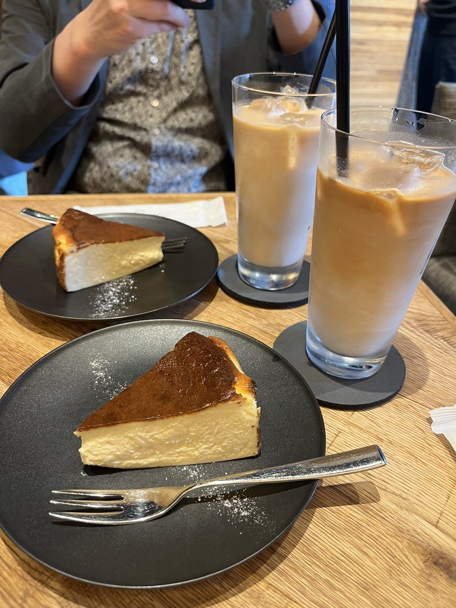 a66pyon's tweet photo. バスチー🧀♡

#varesscoffee #ヴァレスコーヒー #春日 https://t.co/H0GsBn6Uc5