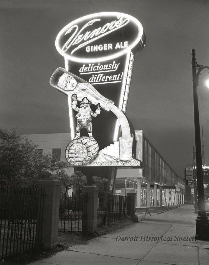 Detroitisit's tweet photo. This year marks 160 years of Vernors, one of Detroit's most iconic brands.
What began as a pharmacist's experiment after the Civil War grew into a hometown tradition that generations of Detroiters associate with. 
PC: Detroit Historical Society https://t.co/MdN4F1FIaU
