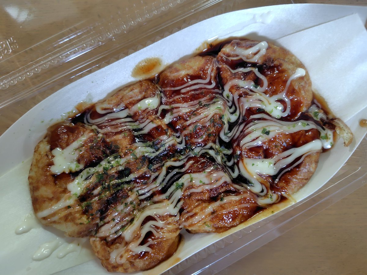 久しぶりに嫁さまお土産「たこ善」のたこ焼き。美味いです。 #たこ焼き 