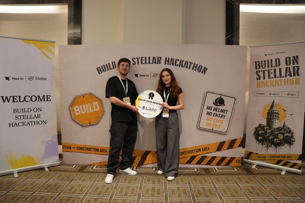 riseinweb3's tweet photo. Main Track 1st Place | 🌍 Stellar2026

@arifgungor0 and @AleySenell focused on a critical bottleneck: getting physical hardware onto Stellar. But they want you to ask yourself: If an elderly person falls, or a heart attack hits... do you trust a centralized server to stay online? 
When a fire starts, is a server delay acceptable?

The answer is no. 

That’s why their protocol processes critical real-world data at the hardware edge and drops it straight onto Soroban. No middlemen, no downtime. Just purely on-chain reality.