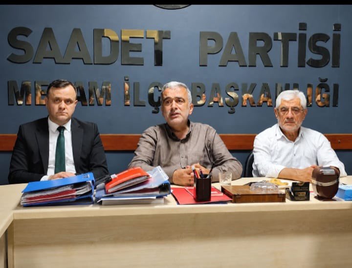 meram_saadet's tweet photo. İlçe Teşkilatımız’da görev değişimi.
Bir süredir İlçe Bşk. olarak görev yapan Mesut Solak Başkanımız görevi Latif Işık’a devretti.
Bşk. Mesut Solak’a bugüne kadar yaptığı hizmetlerden dolayı teşekkür eder, yeni İlçe Bşk’mız Latif Işık’a görevinde muvaffakiyet ve başarılar dileriz https://t.co/xsseQgc291