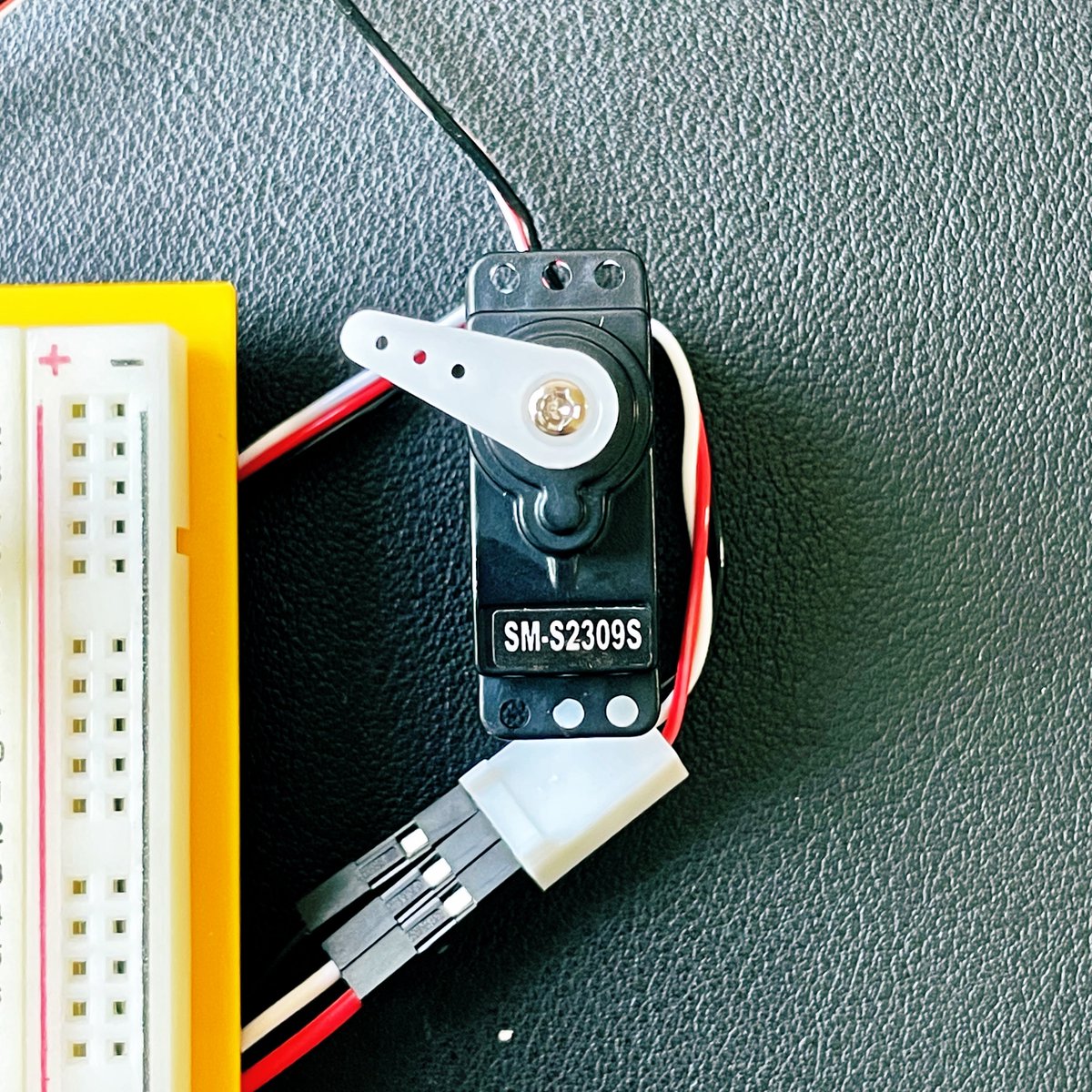 madietlx's tweet photo. wide-angle view and a few more pictures

because I don’t know about you, but I just love looking at my hardware experiments from different angles

there’s something beautiful about building things iykyk https://t.co/5jDrfynthB