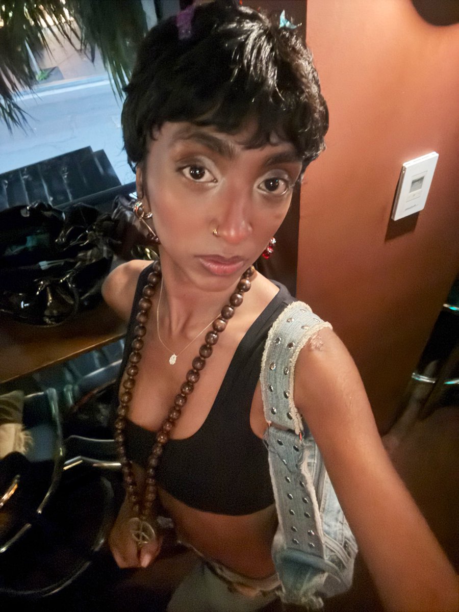 toolpsarad's tweet photo. #NewProfilePic Who dis? https://t.co/ud3ZSgwO9b