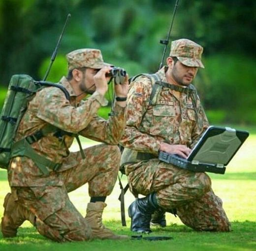 sheikhamariyah's tweet photo. "The uniform carries the weight of a nation's trust."
#ArmyLife #PakArmy #PakistanArmy #Patriotism #Pride #SoldierLife #NationalHeroes #PakistanZindabad #Bravery #Honor #Service #Military https://t.co/sexyzMxTR1
