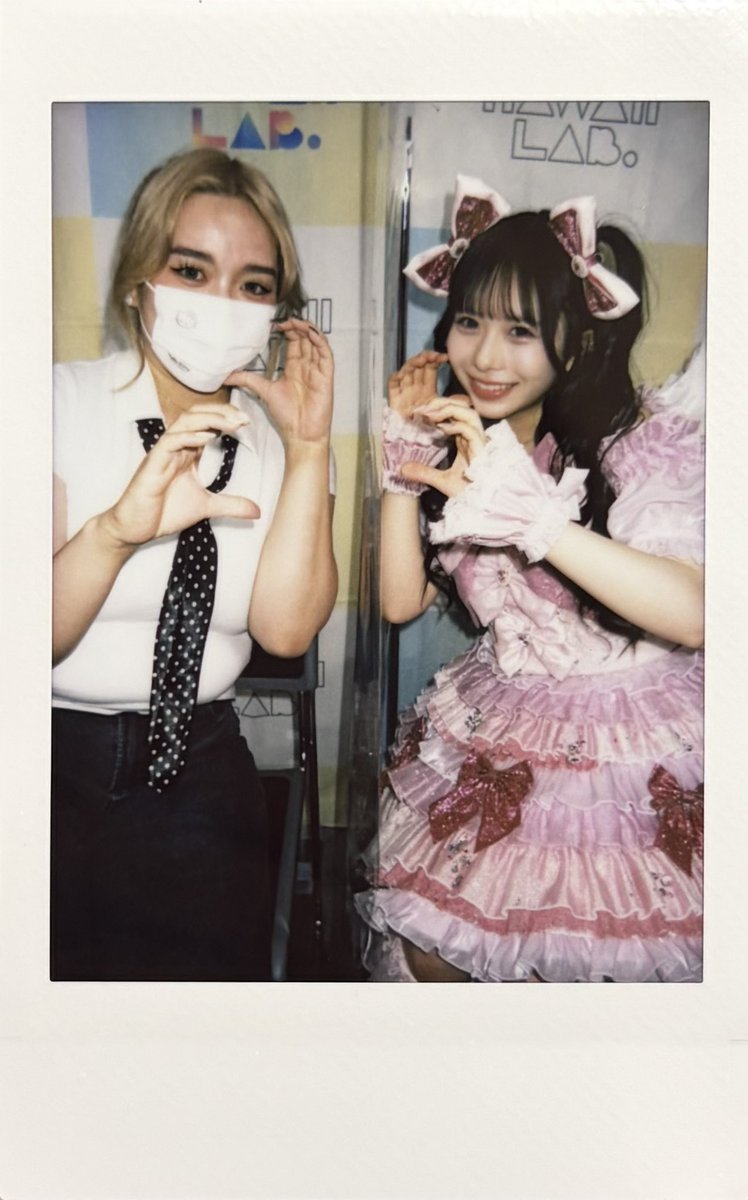 ayui1757's tweet photo. くりなつはーと何気に初めて一緒にやったね🩷

なつかちゃんに生誕当たった報告して、わーいわーいして楽しもうねってなりました、、初めてなつかちゃんの生誕たのしみだあ、、にっこにこなのほんと可愛いね ·͜·
生誕衣装もさ私がちっちゃい頃のアイドルはこうだよねっていう衣装で生でこんな可愛い子が着てるの見て嬉しいきゅーあぐ

#栗田なつか #なあなあなつかちゃん