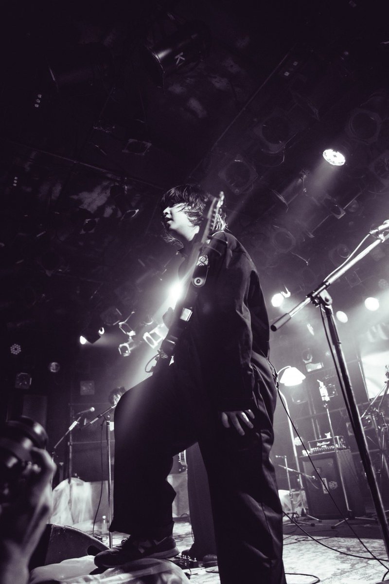 chefs_band's tweet photo. ︎🎊🎂 ℍ𝕒𝕡𝕡𝕪 𝔹𝕚𝕣𝕥𝕙𝕕𝕒𝕪 🎂🎊

本日6/16は、Gt.フルギヤの誕生日🎉
@sun_position 

chef'sの #おいしいおんがく には欠かせない、唯一無二のギターヒーロー🎸👨🏻‍🍳
これからもよろしく.ᐟ .ᐟ 

photo by @ecosystemchang https://t.co/fhcKqLBUDJ