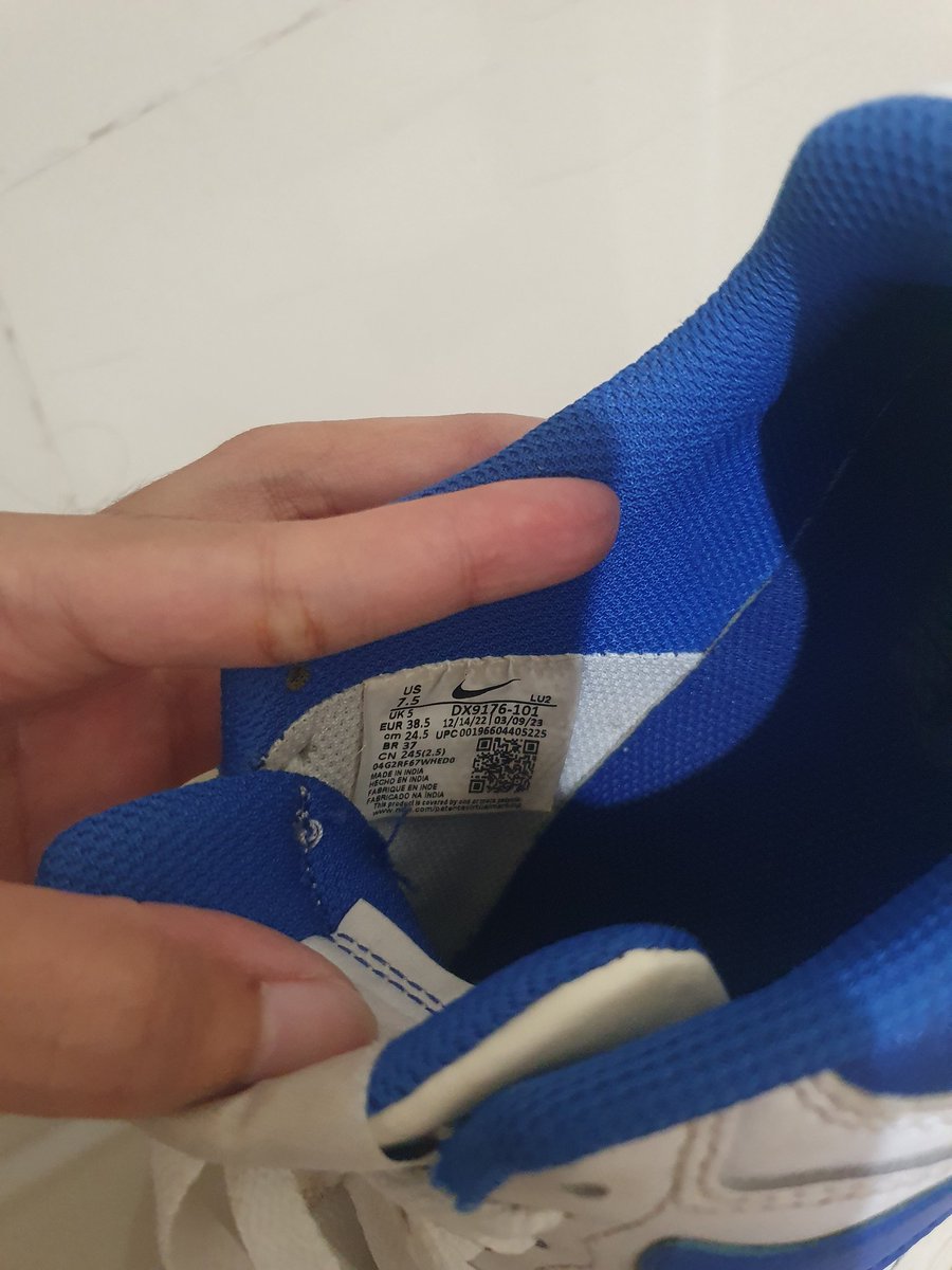 outxer's tweet photo. wts sepatu nike gamma ori
minus pemakaian kotor
uk 38.5 insole 24.5
bisa 🍊 / split 400k https://t.co/3X7AIzpAnu