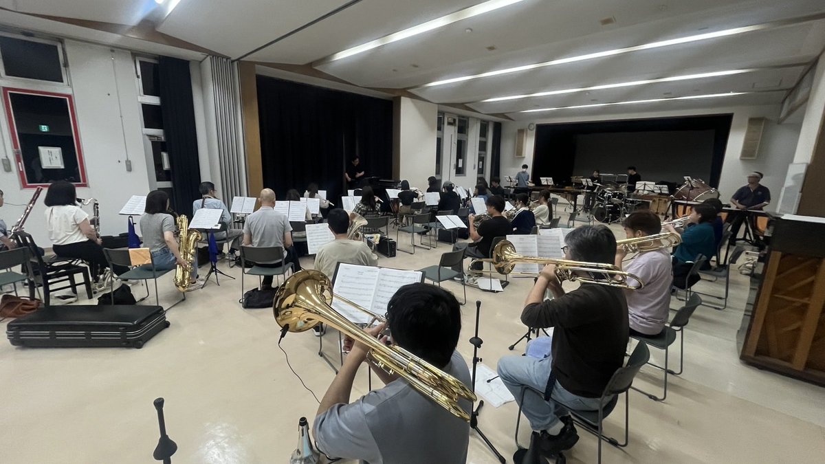 torikyooo's tweet photo. 【6月13日 通常練習】
今週もコンクールと依頼演奏に向けての練習です。
毎年この時期はみっちりと
課題曲と自由曲に向き合っているのですが、
今年はものすごい曲数のポップスがあって楽しいですね！

【オーボエ募集中】
#オーボエ 
#ファゴット 

#取手交響吹奏楽団 
#取手 https://t.co/FJy8HkkUG1