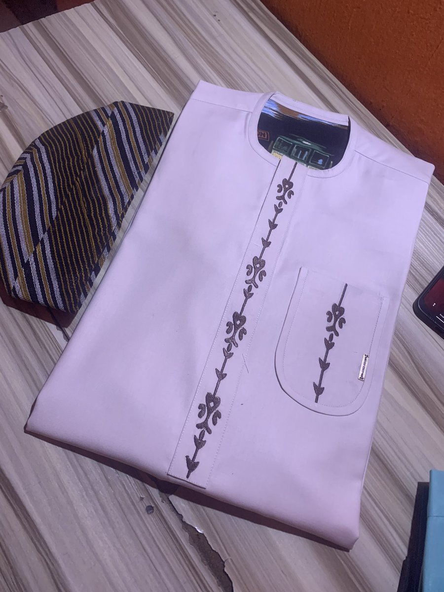 De_lite01's tweet photo. Nothing exposes a man faster than getting invited to an occasion and realizing he has nothing decent to wear. 

After 2 years away at BUA plant in SOKOTO, a long time client came back with exactly that challenge. 

So I created this custom Kaftan—clean, structured and versatile https://t.co/Wu6Hko7JJh