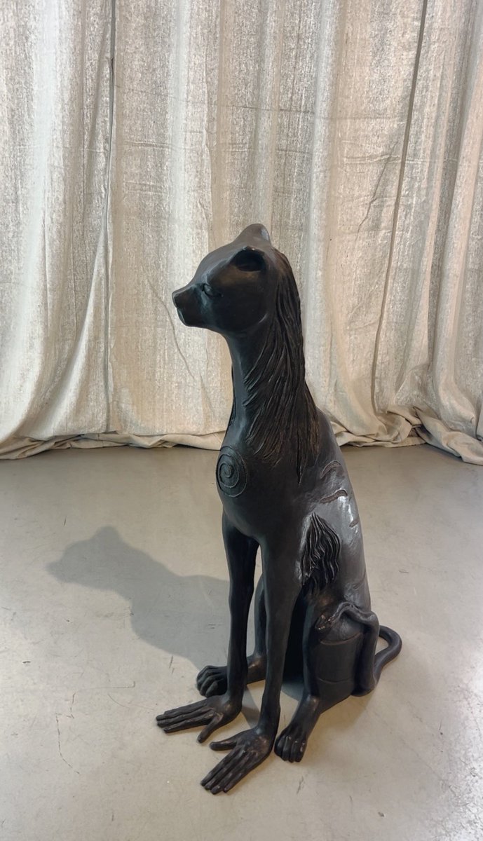 lenanyc's tweet photo. Saturday afternoon inside L’Space Gallery in Chelsea, #NYC wandering through Leonora Carrington’s Shapes of Dreams—where creatures were neither human nor animal, but something beautifully in between…❤️ #dreams #gallery #art #cat https://t.co/f0mV1xxvAv