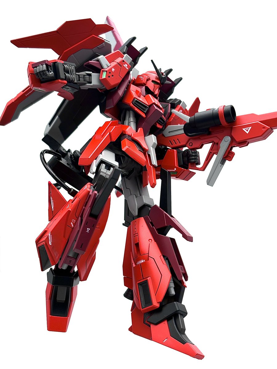 DMAsince1977's tweet photo. 作品名：ライティングゼータガンダム（ゼータ3号機カラーVer.）
作者名：ACHcrossZ
使用キット：HG 1/144 ライトニングゼータガンダム

コメント：
ゼータガンダム3号機のカラーリングをイメージして製作しました。機体各部の配色や細かな塗り分けにこだわり https://t.co/VtR9Tddqi5