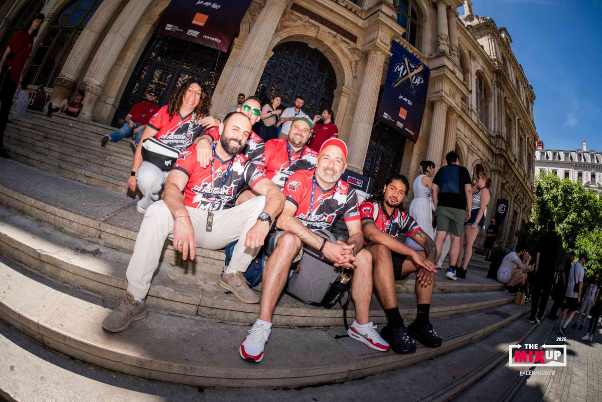Asso_M1ndgam3's tweet photo. 🙏Un grand merci à nos sponsors qui nous ont permis de vivre ce grand tournoi du @THEMIXUPLyon à moindre coût tout en portant nos couleurs

👕Squib https://t.co/G8vFB2bPud
🚌Garage de l'autoroute de Port de Bouc https://t.co/tr9NPpF2of
💶SushiPhoumy https://t.co/EnIFxfcY8A https://t.co/XchNOE5vuz