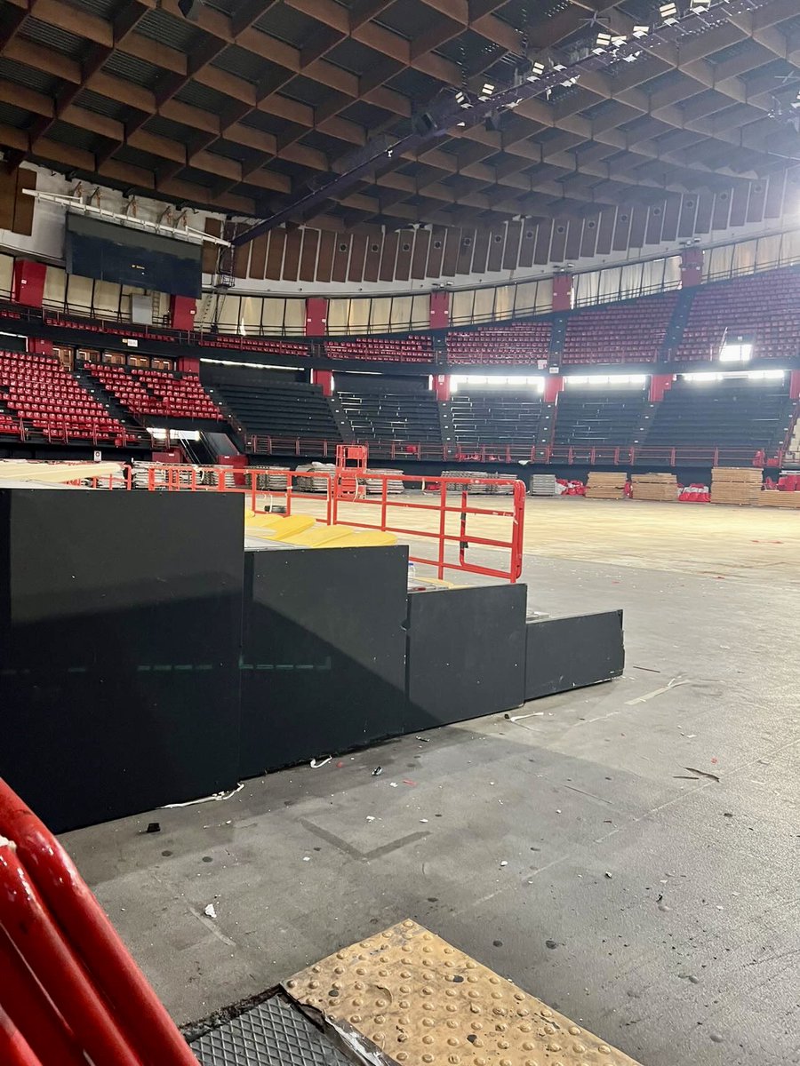 redcontentking's tweet photo. #olympiacosbc https://t.co/Zqc0O1Tdmg