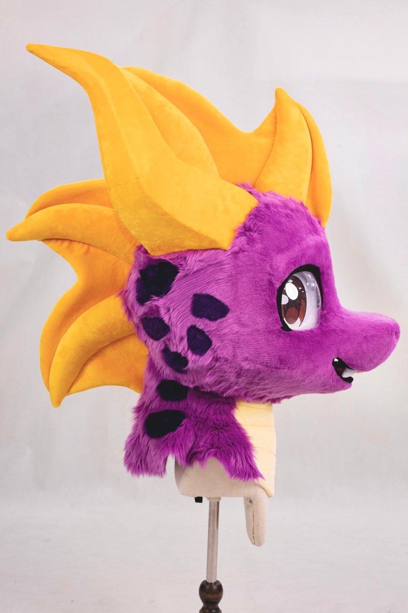 Whoah_Pudding's tweet photo. Warning: Spyro used CUTE STARE! 👀💜
It’s super effective!
You are now legally required to give this little dragon headpats 🐉✨

#Spyro  #Dragon  #Fursuit  #FursuitHead  #FurryCommunity https://t.co/2D2ZnKV5a8