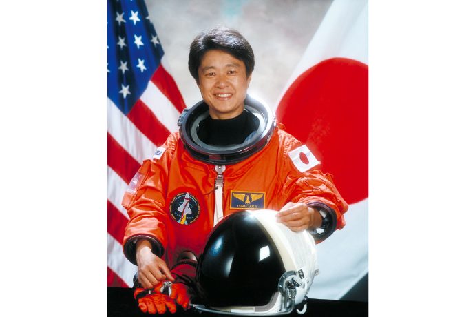 yht9110's tweet photo. こちらの方が日本初の女性宇宙飛行士の向井千秋さんってこと？
現在、東京理科大学副学長！！ https://t.co/u0x7SEijln