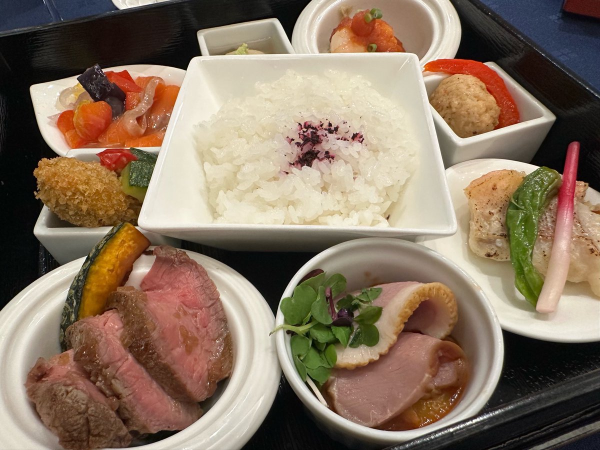 takeki328's tweet photo. TOZYさんを羽田空港にお送りした後は
また立川に行って参りました

いつ来てもこういう場所はちょっとﾄﾞｷﾄﾞｷ

また新しいご縁が繋がり嬉しい。感謝 https://t.co/teQL76nEFc