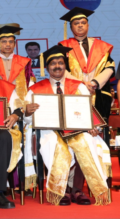rrceblr's tweet photo. ππ Congratulations to Dr. A.C. Shanmugam on being conferred the Doctor of Science (Honoris Causa) by RGUHS. π A visionary leader whose contributions to education, healthcare, and society continue to inspire generations.
#DrACShanmugam #DoctorOfScience #HonorisCausa #RGUHS https://t.co/yscuXZWxnQ