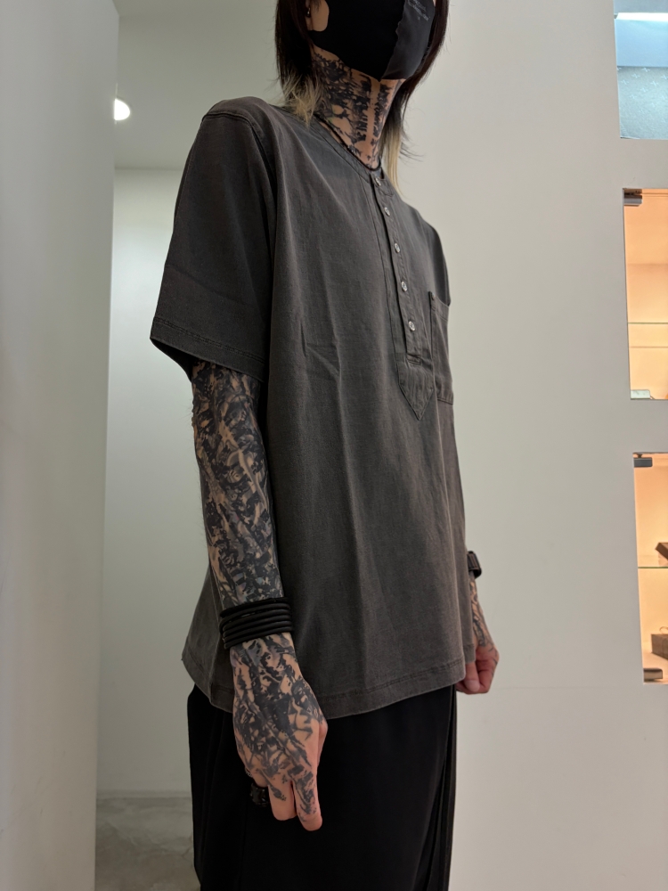 Psychobox_LAB's tweet photo. PHILTHEORY / Metal button henly neck T-shirts入荷
https://t.co/oR1rVPXF3p
https://t.co/3ZP91UdHWh
・
#PHILTHEORY #フィルセオリー
#Psychobox #サイコボックス #PsychoboxLAB
#米子 #米子市 #松江 #鳥取 #出雲
#fashion #米子セレクトショップ #ootd
#2026SS https://t.co/yJAuKH6fEz