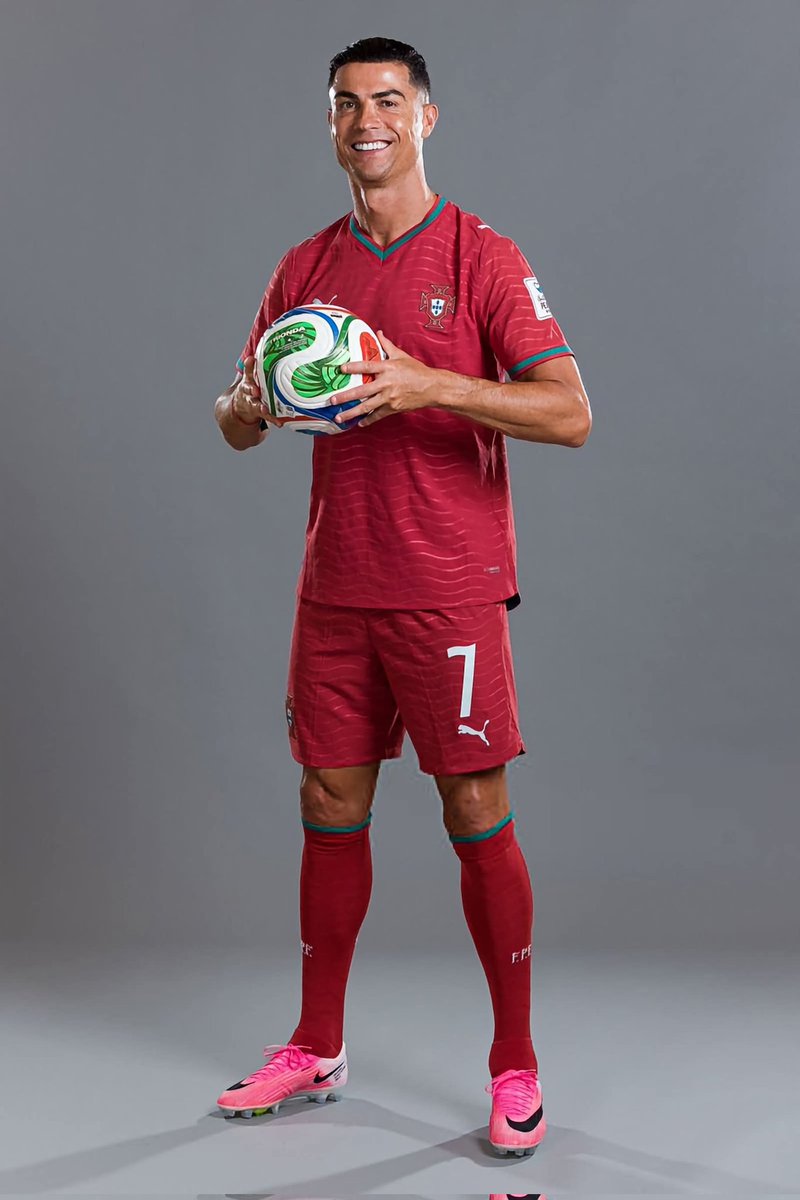 itzfaltu's tweet photo. Cristiano is ready 🐐❤️🤩✨ https://t.co/611eJpUokn