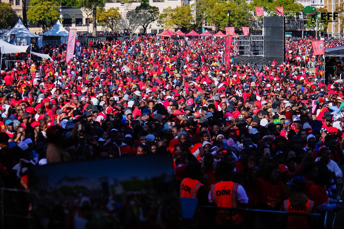 EFFSouthAfrica's tweet photo. ♦️In Pictures♦️

Fighters have gathered in their thousands at the #EFFJune16Rally at the Union Buildings in Tshwane, picking up the baton from the fearless youth of 16 June 1976 and carrying forward the struggle for economic freedom.

The Union Buildings will never be the same. This is historic!