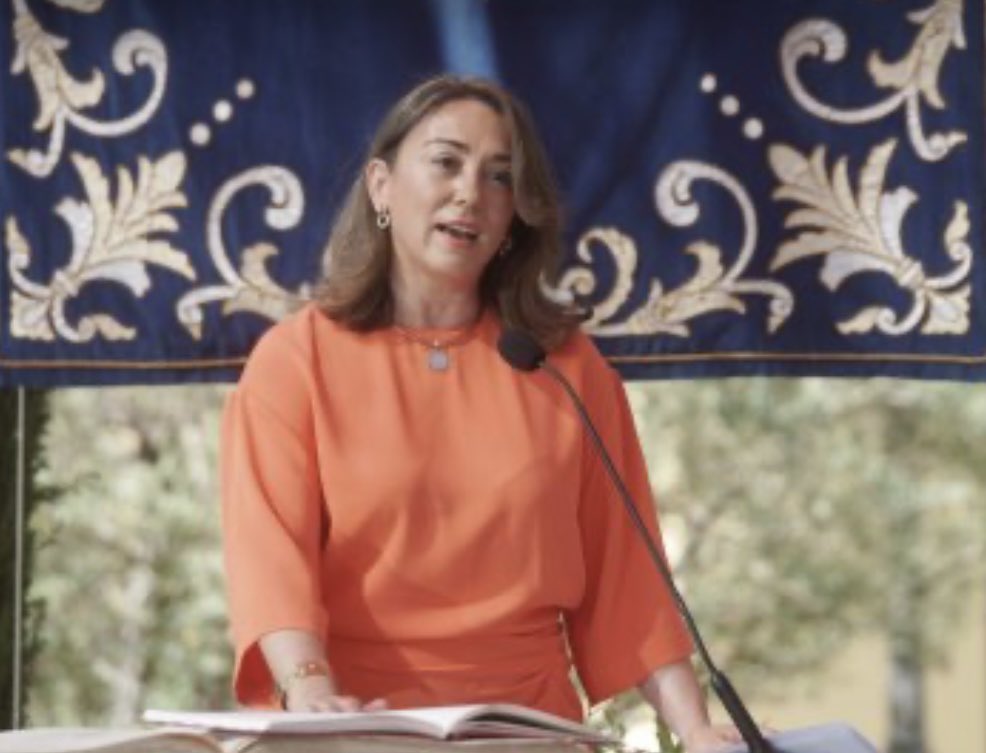 urcacyl's tweet photo. El presidente de #Urcacyl Fernando Antúnez asiste a la toma de posesión de los nuevos consejeros del gobierno de @alferma1 y felicita a los recién nombrados, brindándoles la colaboración de la Asociación de Cooperativas https://t.co/17xnEusT2V