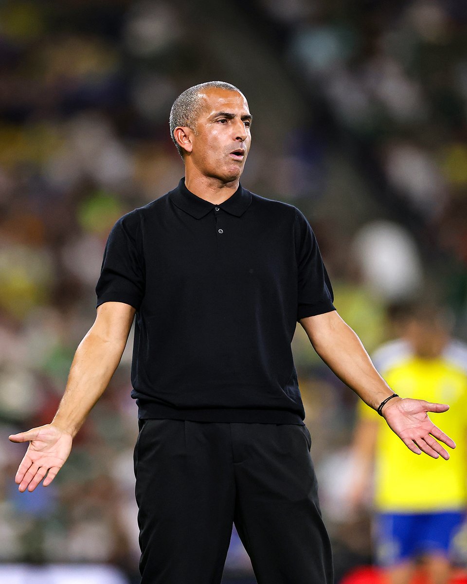 OWINOLMarcel1's tweet photo. @mkainerugaba Tunisia's head coach Sabri Lamouchi is in the basement as we speak, after a 5:0 loss to Sweden.
He's busy learning the Bible in English atte https://t.co/sAfDEdrUbG