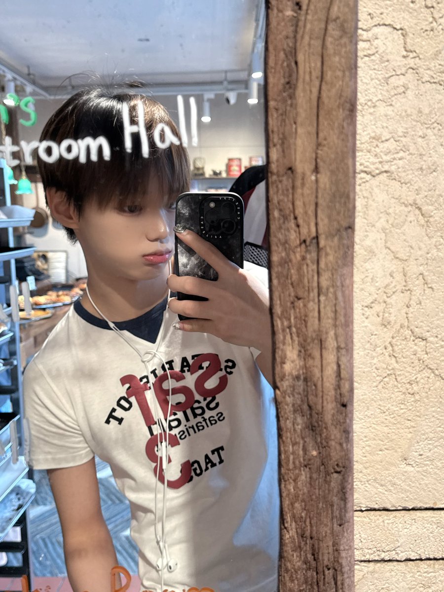 nchiveofficial's tweet photo. [#주영]

거.울.샷.🪞.📸.

#NCV #NCHIVE #엔카이브 
#JUYOUNG https://t.co/f1ZSl4tqcU