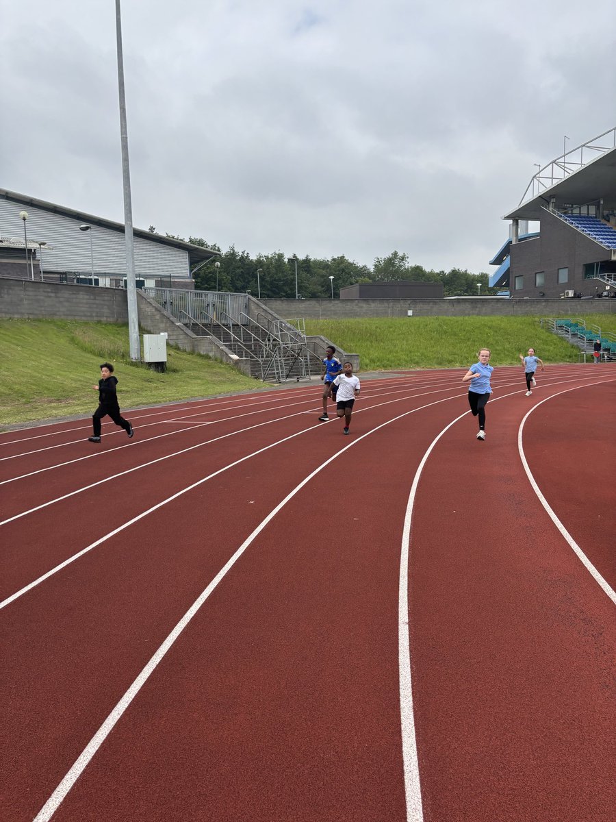 We can&rsquo;t believe the high standard of those 400m races, incredible! Image