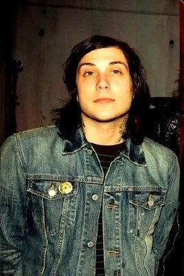 saintdestroya's tweet photo. frank iero looks like usagi from chiikawa https://t.co/zEzF8bSCnb