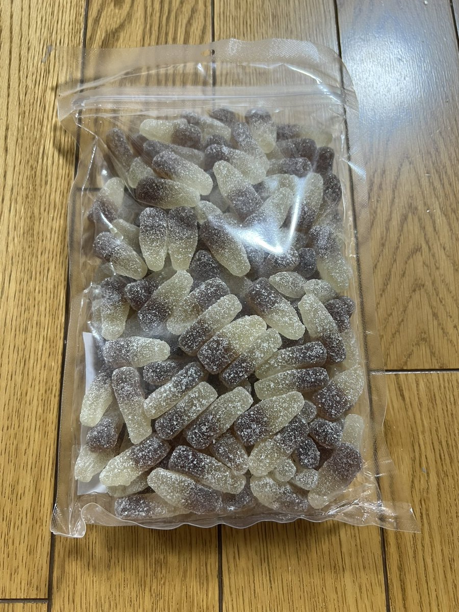 FOiL_issue's tweet photo. 大量のグミを購入 https://t.co/CdB2ViIaP2