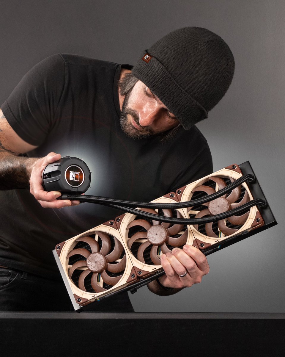 mr_matt_lee's tweet photo. Noctua Finally Made a Liquid Cooler, and oh man… it hits different 😮‍💨 Check out my latest build with the new 360mm NL-LC1! Where style meets wonderfully low noise levels, this pump has some squishy secrets inside. Watch the video 👉 https://t.co/m7IDGFtzqU

@Noctua_at #pcbuild https://t.co/mud7b0Bf1v