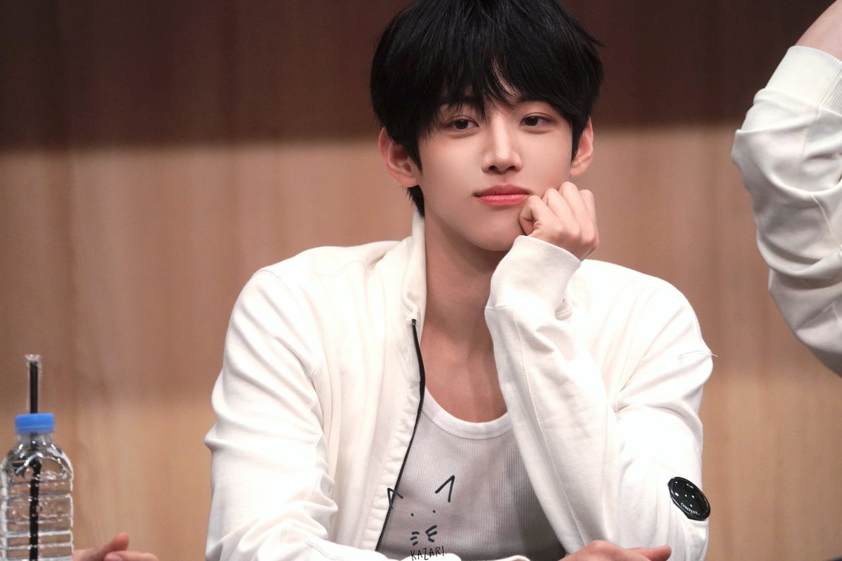kazari20050420's tweet photo. 260614

냥냥이

#장용훈 #JANGYONGHOON #아이딧 #IDID https://t.co/PyqYcm3l4F