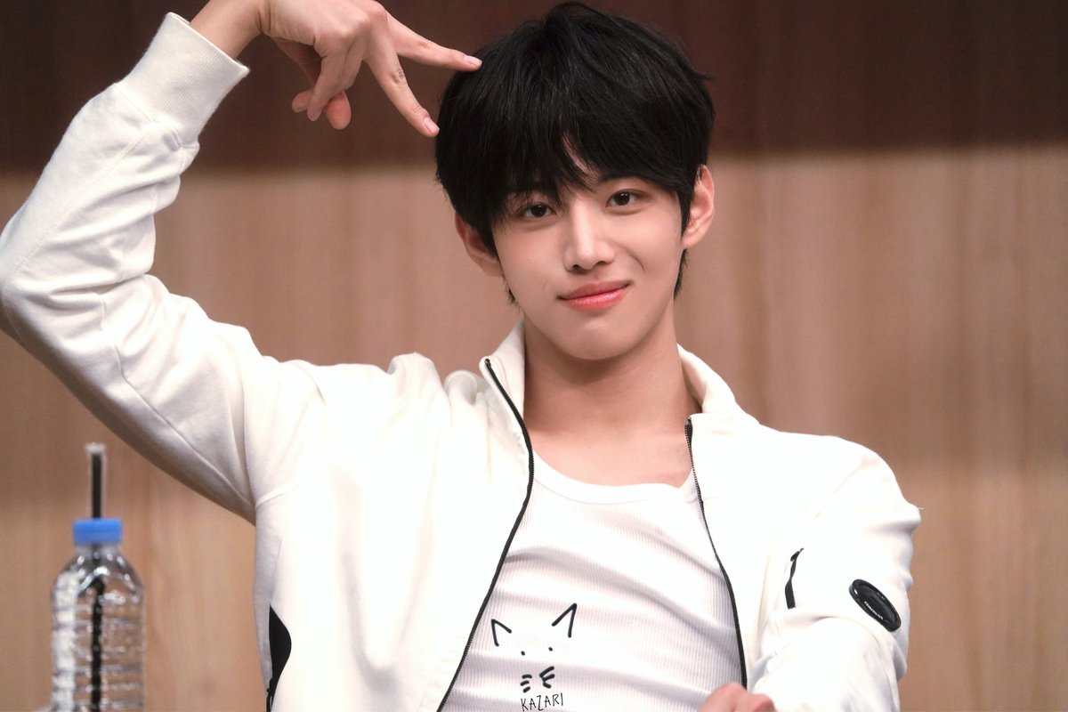 kazari20050420's tweet photo. 260614

냥냥이

#장용훈 #JANGYONGHOON #아이딧 #IDID https://t.co/PyqYcm3l4F