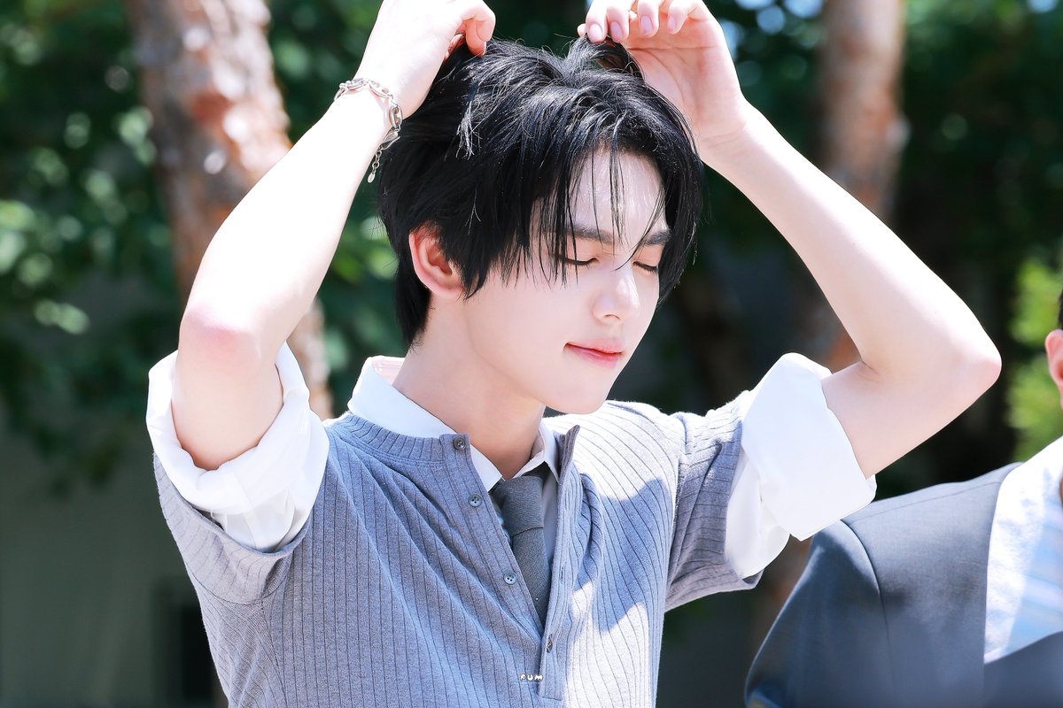pum_320's tweet photo. 260613 미니팬미팅 HQ

#한유진 #HANYUJIN #ハンユジン #韓維辰 #앤더블 #AND2BLE https://t.co/Xr9JNw2Qnb