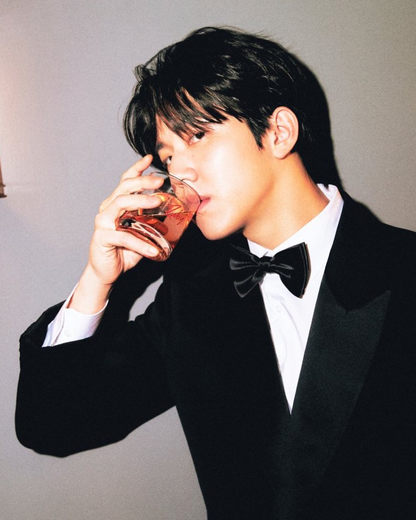 secangkircafein's tweet photo. constantly thinking about THIS dowoon https://t.co/d1duANd7ge