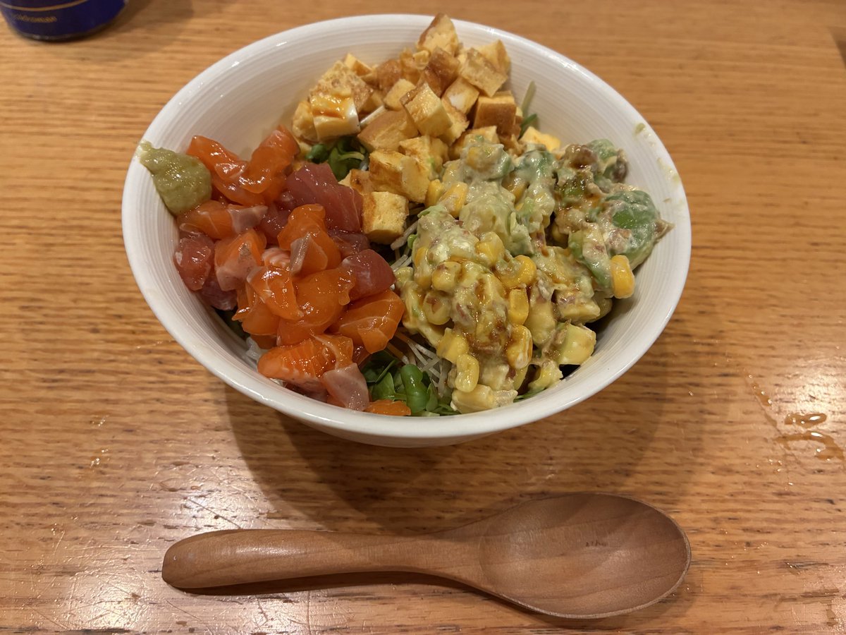 MyLifeOfFoods's tweet photo. アボカド海鮮丼 https://t.co/GiXHoNU5Z4