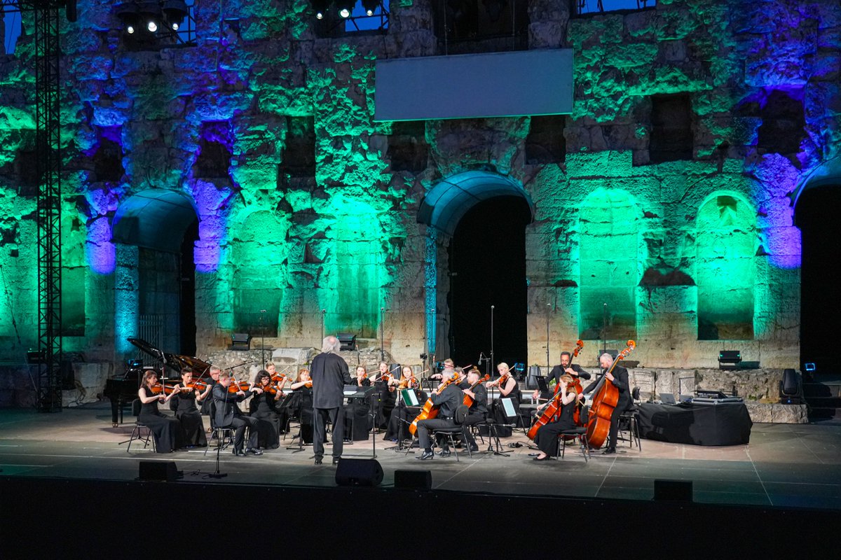 MFAestonia's tweet photo. Yesterday evening, at the foot of the Acropolis, the music of Arvo Pärt resonated through the Athens night, as the Estonian Philharmonic Chamber Choir and the Tallinn Chamber Orchestra, conducted by Tõnu Kaljuste, performed before an audience of 5,000.

As Kaljuste reflected afterwards:

"As the final notes faded into the Mediterranean night and the audience slowly departed, it felt for a moment as though an almost imperceptible layer of Estonian culture had been left on those ancient stones."

📸Anneli Ivaste