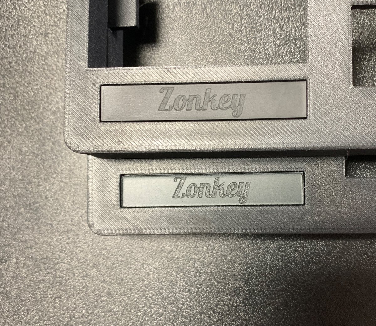 Zonkey（マットブラック）②　5月20日発送予定分 上が新マットブラック 下が旧マットブラック 本日発送分より上の