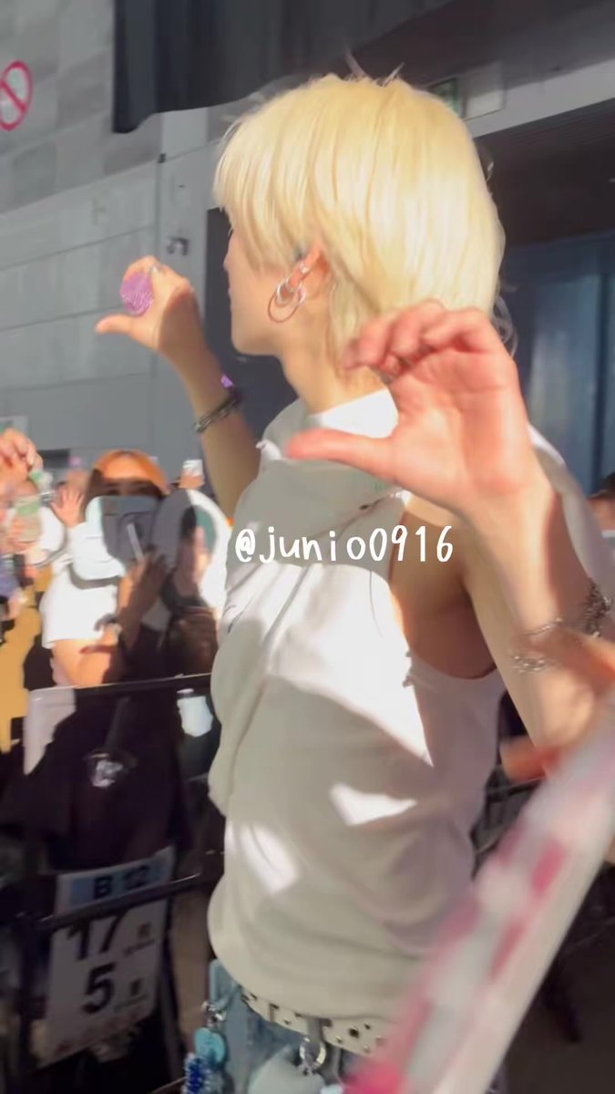 junio0916and's tweet photo. #andTEAM_yuma
わたくし、yumaぺんでして…
神々しいお姿を実際見て同じ人間なんだって思いたかったんですが…
むしろ逆で、透明感ありすぎて、綺麗すぎて、AIみたいに整われたお顔で、人間じゃないと思いました…
歌声も最高でした…
#andTEAM #blazetheway_japan https://t.co/5sa1ooC8p5